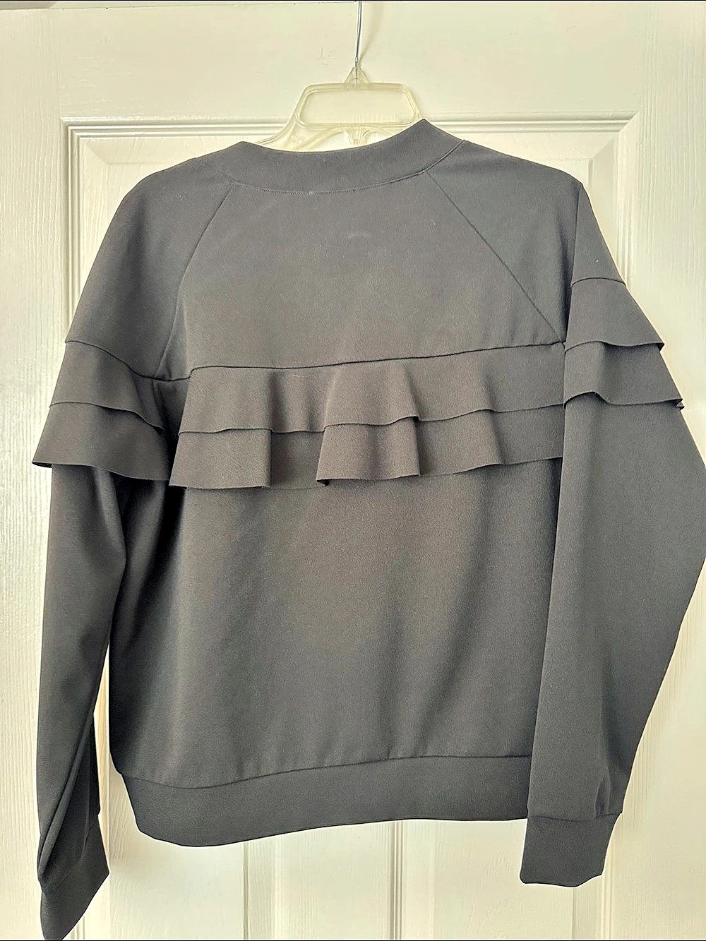 Emelia Black Ruffle Front Jacket Size Large NWT - Picture 5 of 7